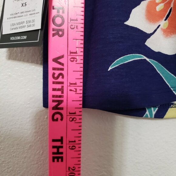 Volcom Top - Picture 5 of 10